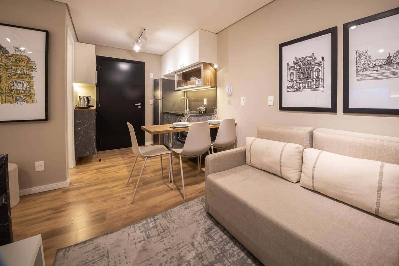 Apartamento mobiliado  no Parque Una, 26 m², 1 dormitório, andar alto - Parque Una, Pelotas, RS. Condomínio com restaurante privado e lavanderia coletiva