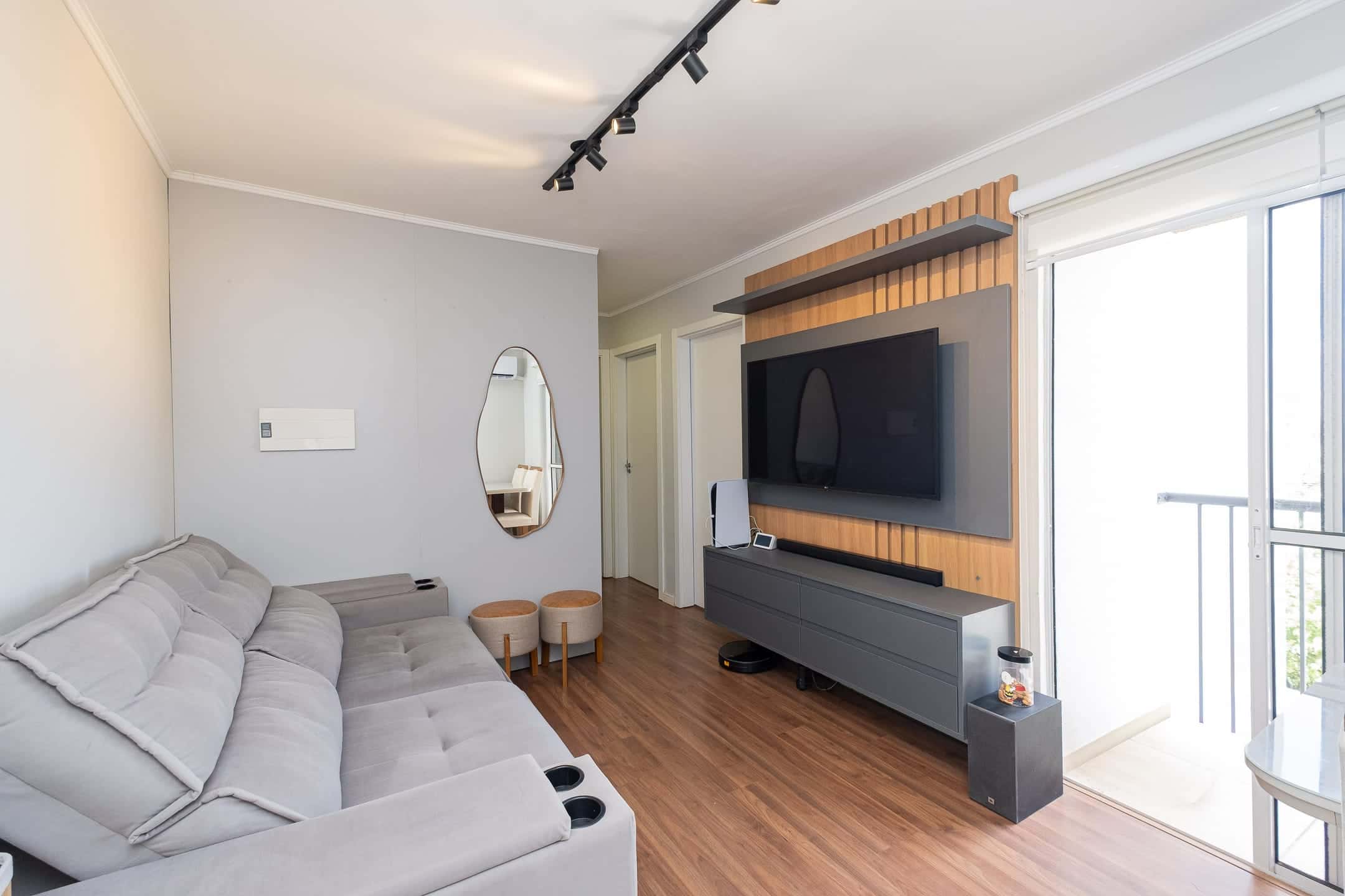 Apartamento à venda no Connect JK, Centro - com 45 m², 2 quartos, móveis planejados, sacada com churrasqueira e vaga.