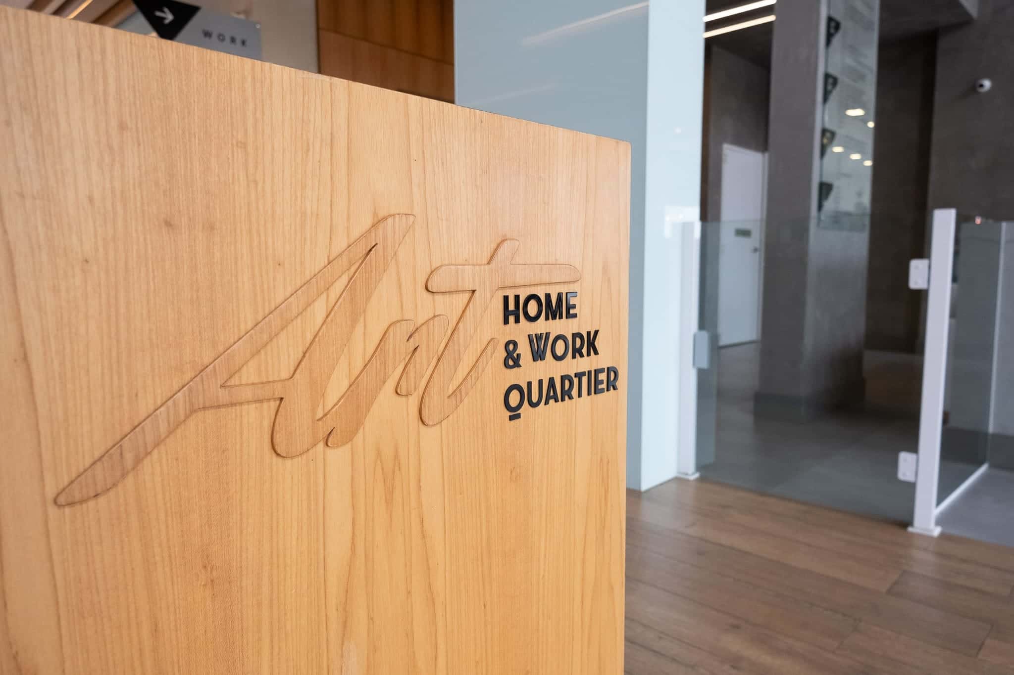 Sala comercial para locação no Art Home & Work Quartier, ideal para escritório ou consultório, com ótima localização e estrutura moderna e segura