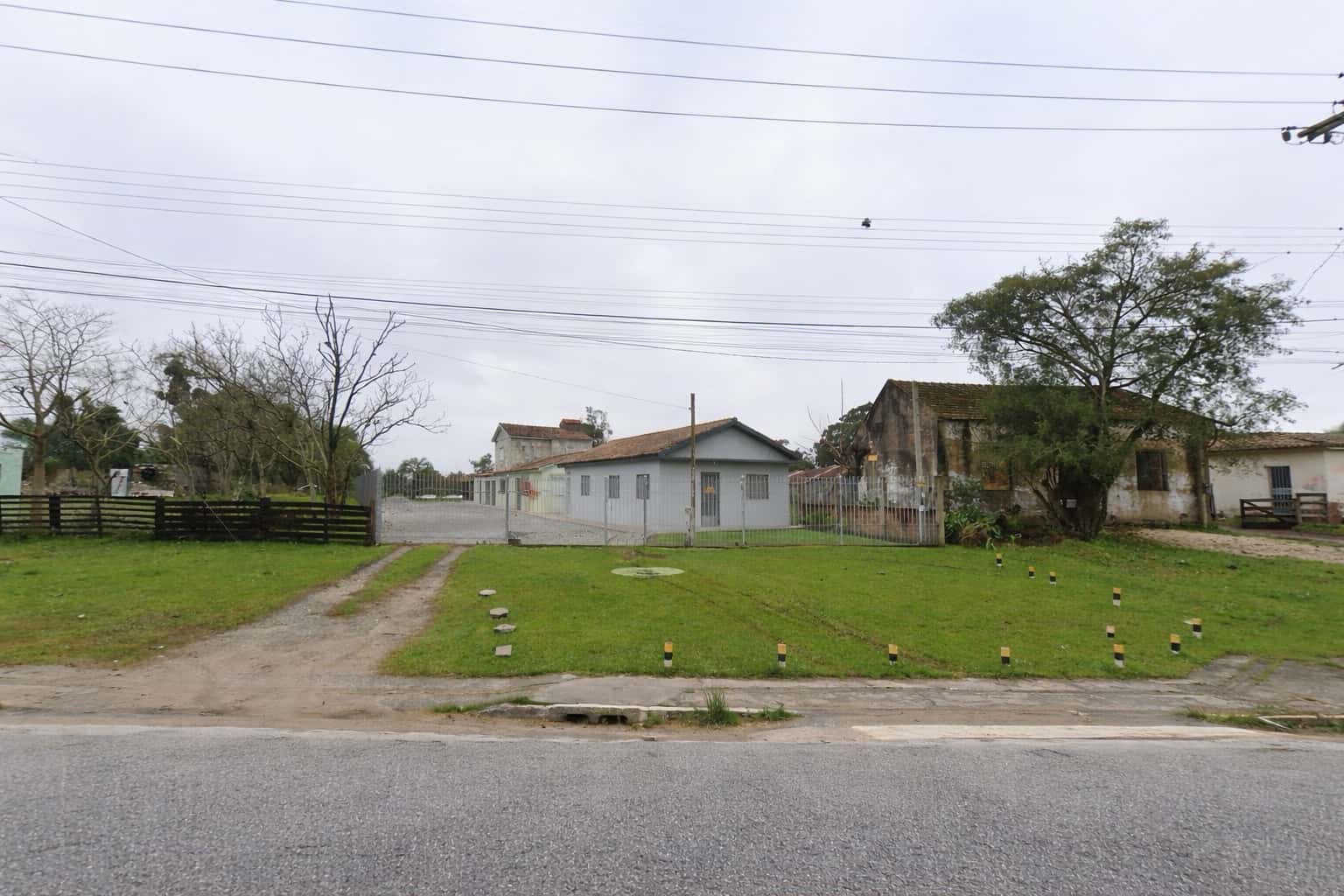 Terreno à venda na Av. Vinte e Cinco de Julho, Três Vendas - com área total de 10.416 m² e ótimo potencial de valorização.