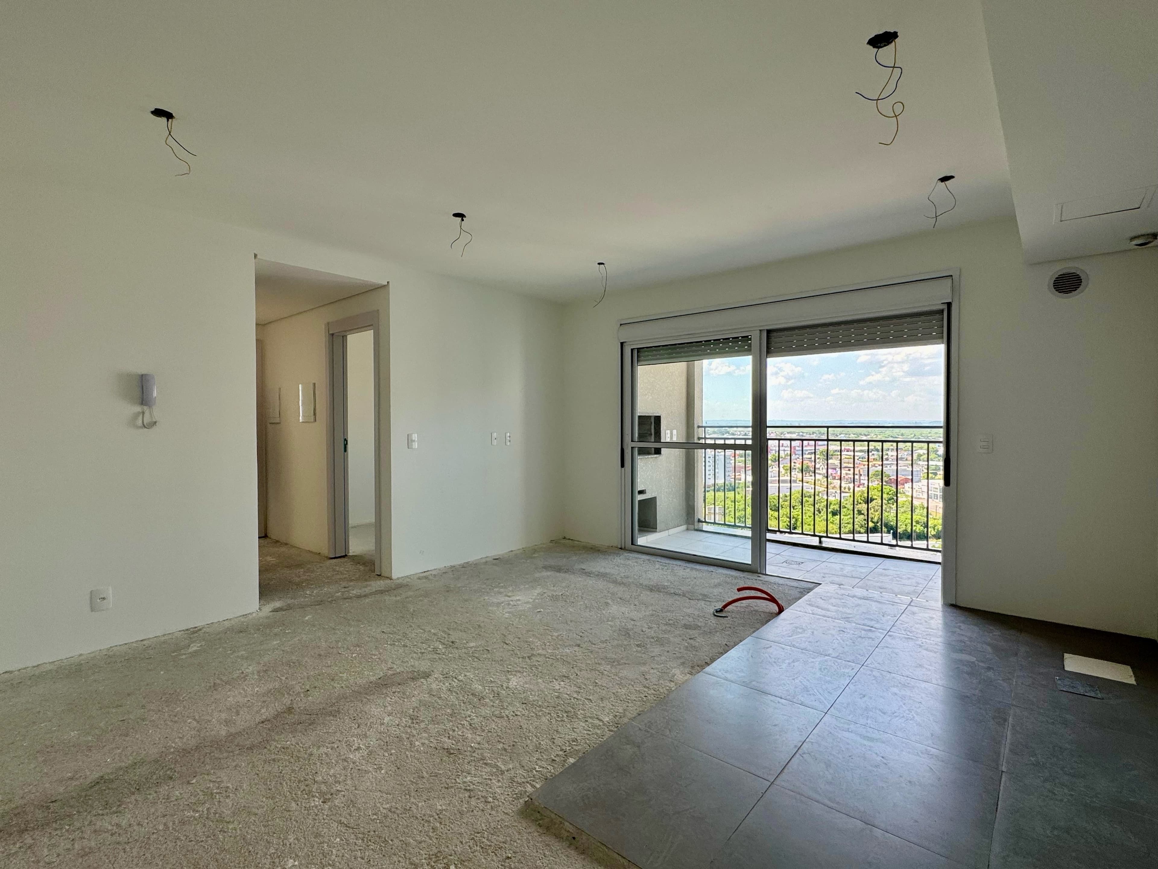 Apartamento à venda no Smart Urban Club,  Areal - 74 m², 3 quartos (sendo 1 suíte), sacada com churrasqueira e 2 vagas de garagem.