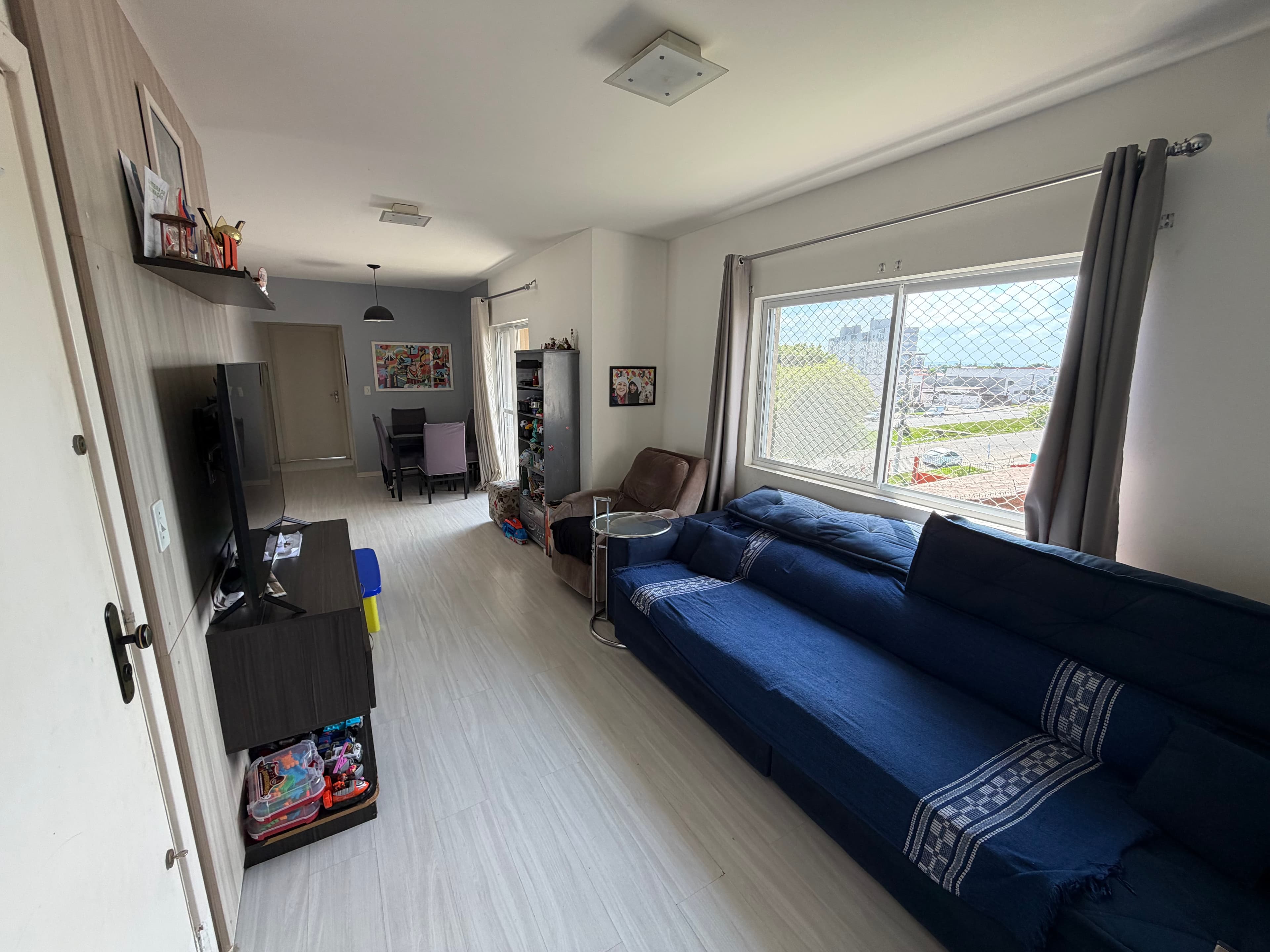 Apartamento à venda no Edifício São Francisco, Areal -  95 m², 2 quartos (sendo 1 suíte), cozinha planejada e ampla sacada com churrasqueira.