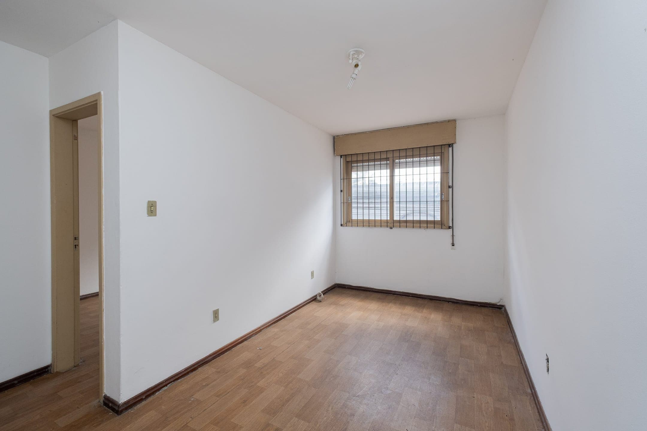 Apartamento de 1 dormitório para locação no Centro de Pelotas RS próximo à Universidade Católica com ótima localização e praticidade