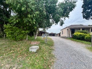 Terreno à venda na Av. Vinte e Cinco de Julho, Três Vendas - com 16.275 m² de área total, sendo 25 metros de frente para a avenida.