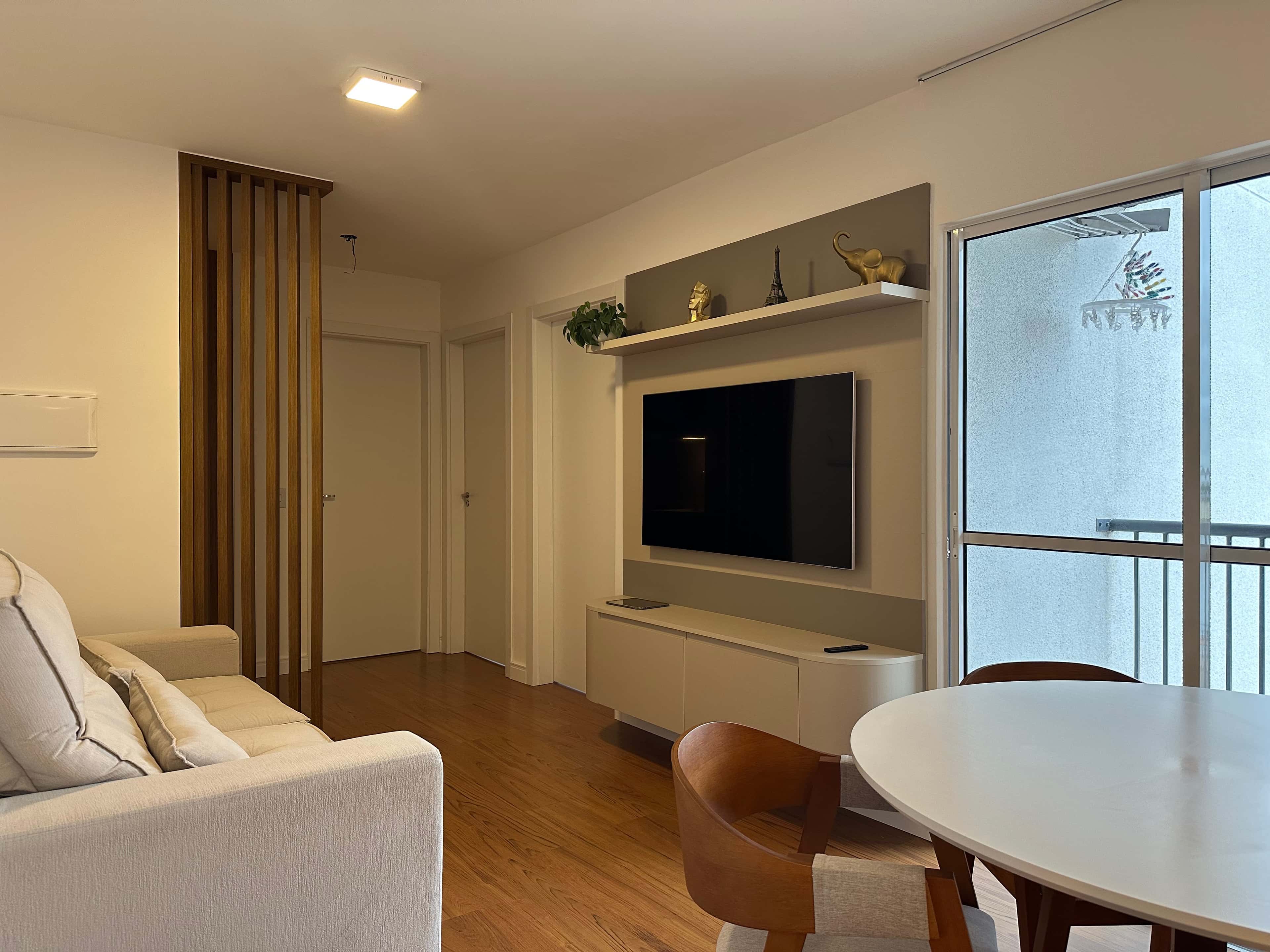 Apartamento à venda no Connect JK - com 50 m², 2 quartos (sendo 1 suíte), móveis planejados e sacada com churrasqueira.